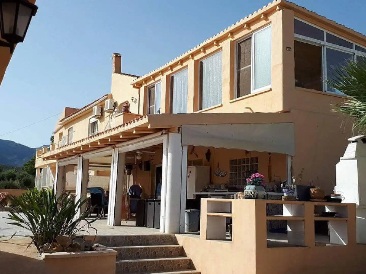 Commercial properties for sale in Alicante / Alacant  with Air Conditioner and Furnished