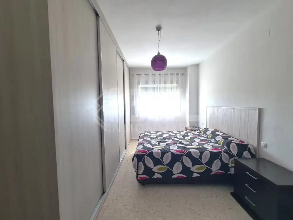 Schlafzimmer von Wohnung zur Miete in Huelva
