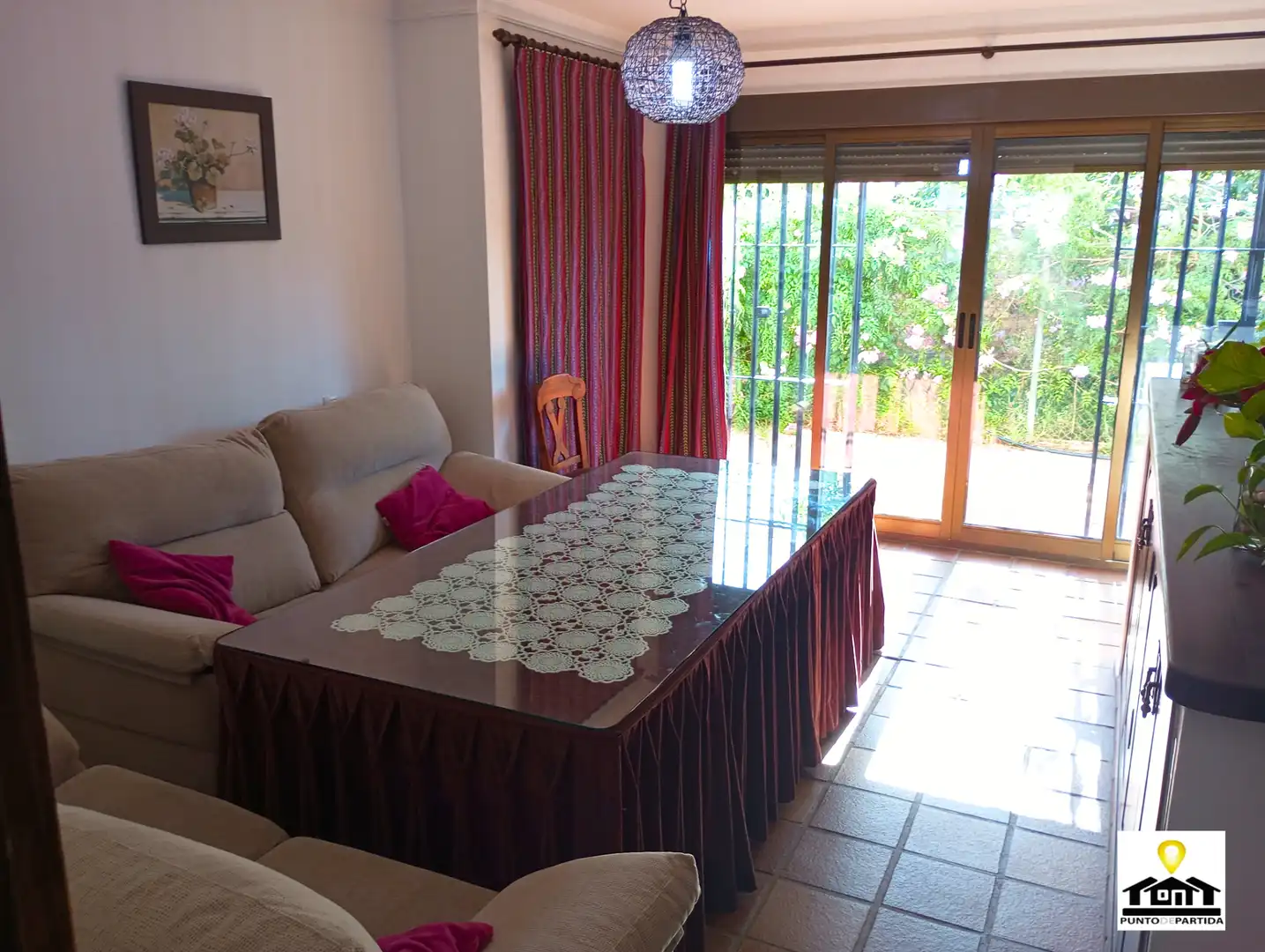 Habitación de Casa o chalet en venta en Carmona con Aire acondicionado, Jardín privado y Terraza