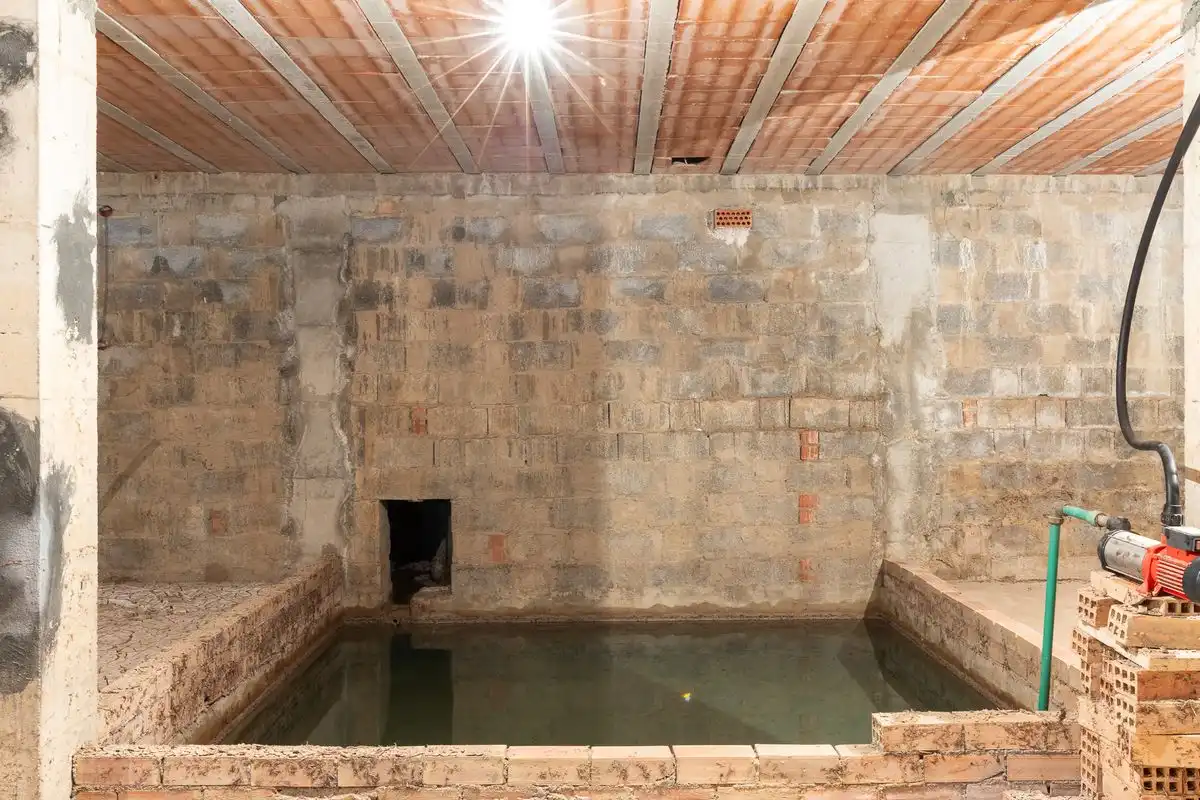 Schwimmbecken von Country house zum Verkauf in Mogente / Moixent mit Klimaanlage, Heizung und Terrasse