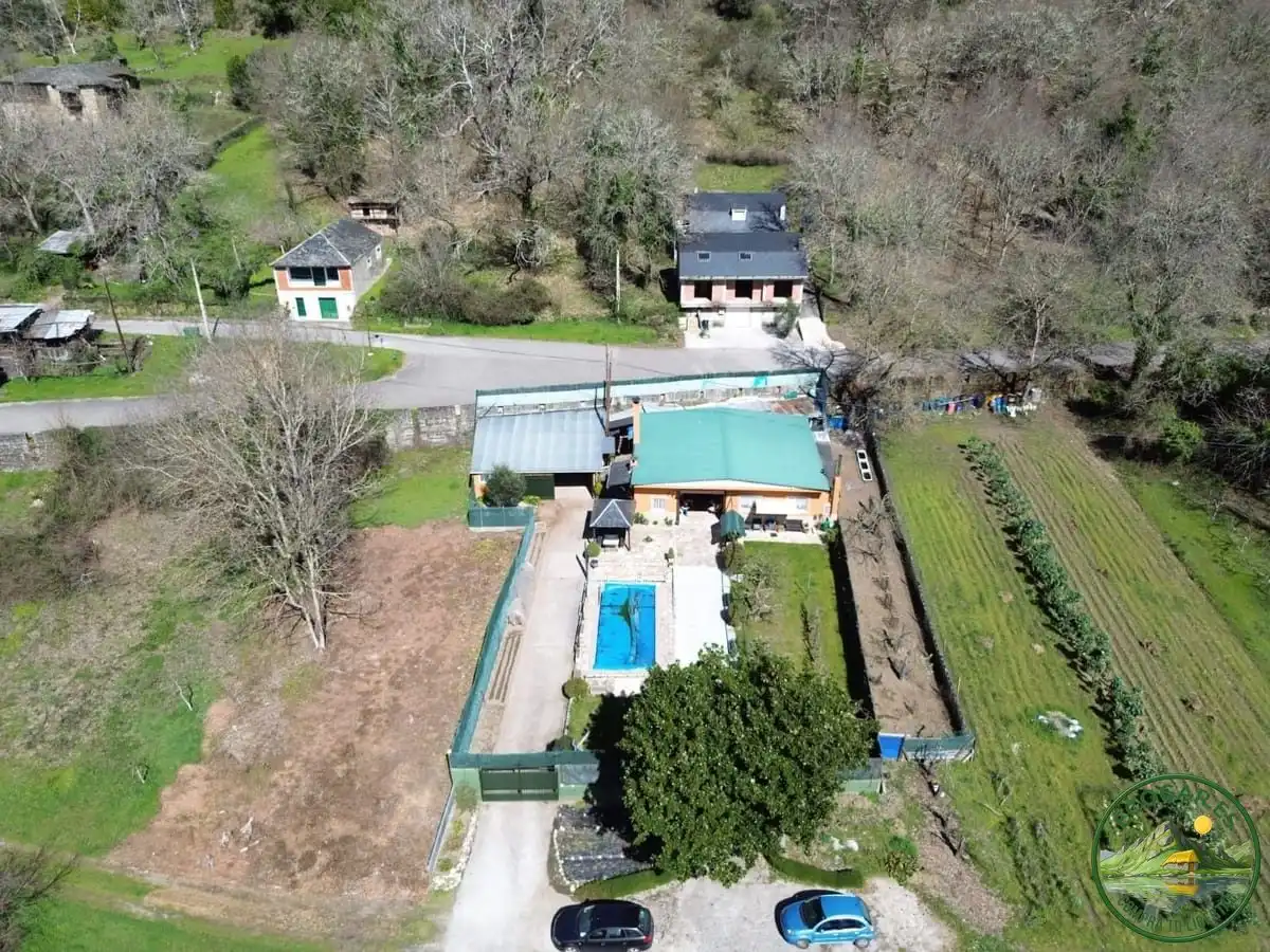 Jardín de Casa o chalet en venta en Trabadelo con Calefacción y Amueblado