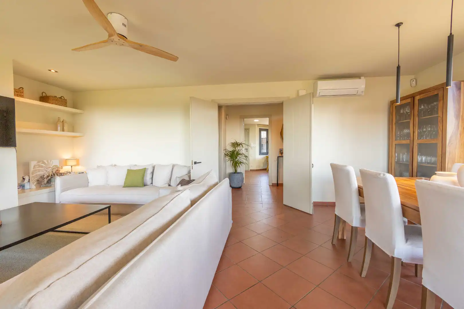 Living room of Houses for sale in Sant Vicenç de Montalt  with Air Conditioner, Heating and Private garden