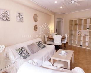 Sala d'estar de Apartament en venda en Benicasim / Benicàssim amb Aire condicionat i Terrassa