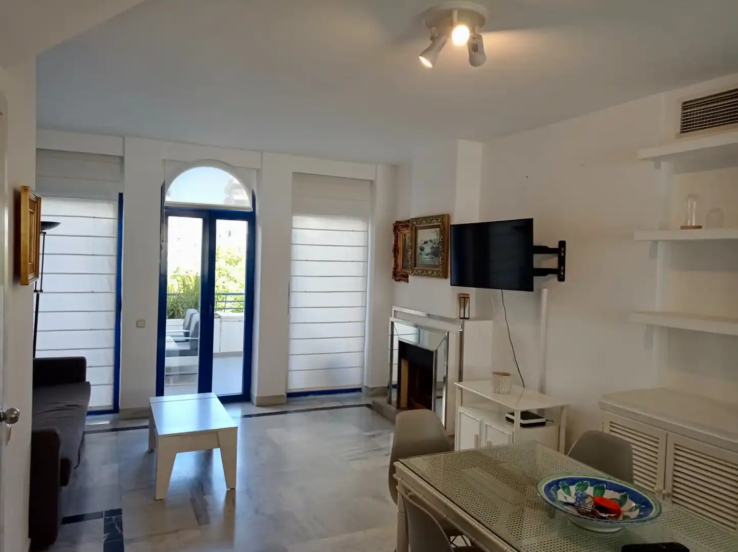 Wohnzimmer von Maisonette zur Miete in Marbella mit Klimaanlage, Heizung und Terrasse