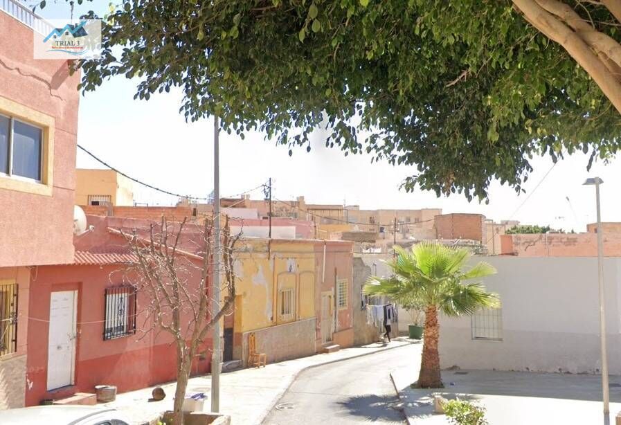 Vista exterior de Casa o xalet en venda en  Almería Capital