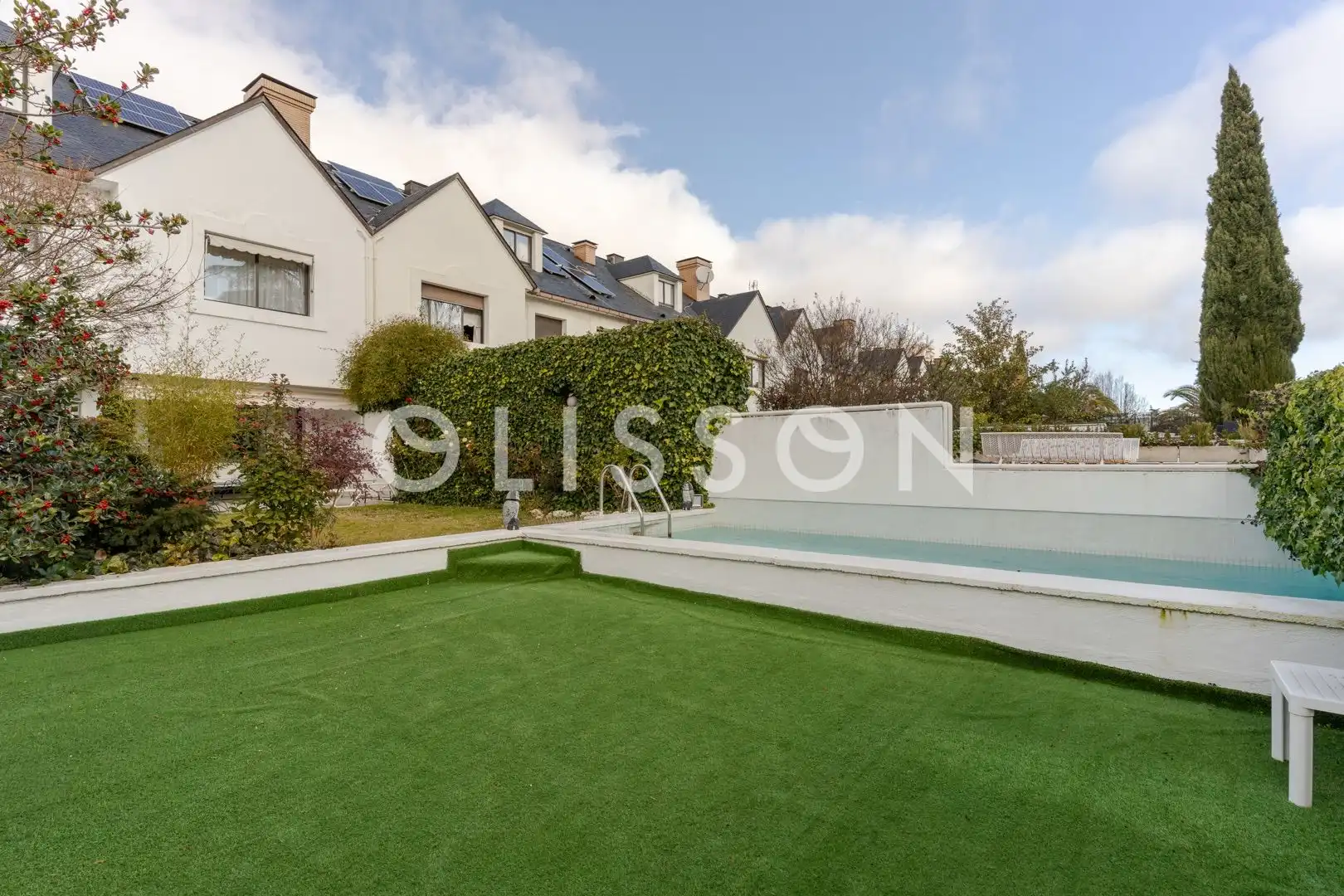 Vista exterior de Casa o chalet en venta en Madrid con Aire acondicionado, Calefacción y Jardín privado