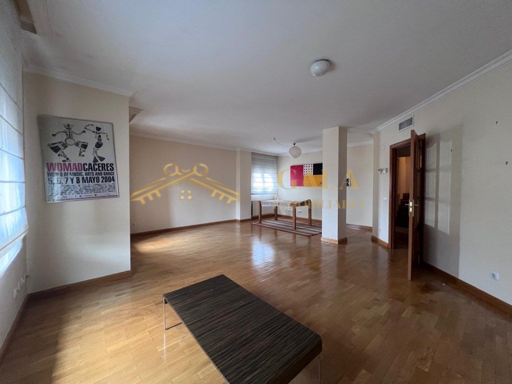 Duplex for sale in Centro