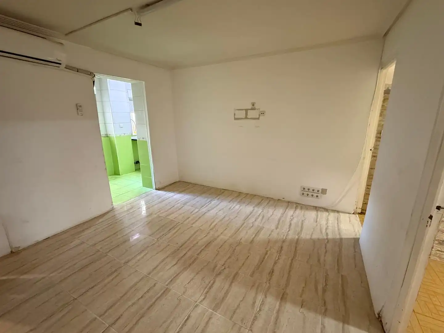 Flat for sale in  Madrid Capital  with Air Conditioner