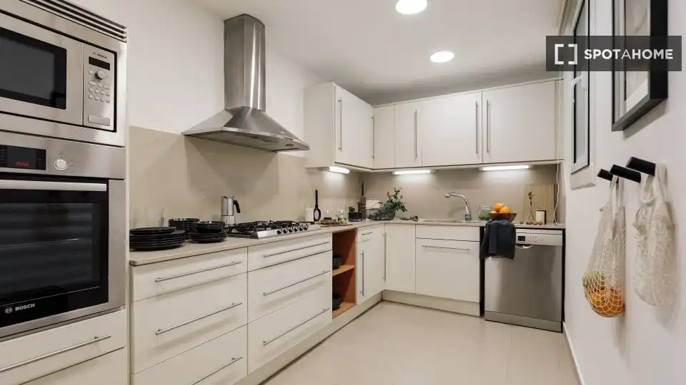Cocina de Piso de alquiler en Barcelona con Aire acondicionado, Calefacción y Amueblado