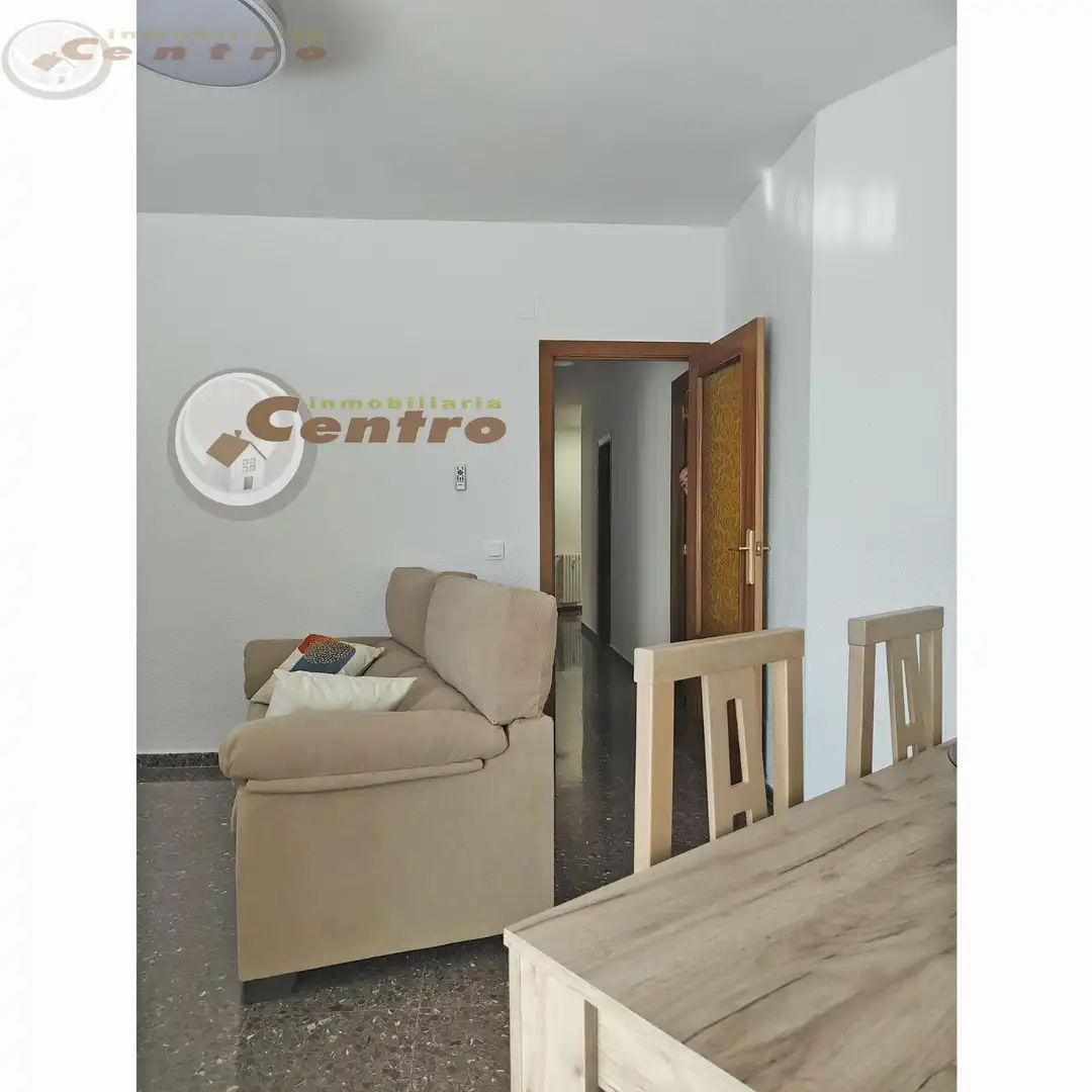 Sala de estar de Piso de alquiler en Albacete con Calefacción, Amueblado y Balcón