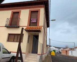 Exterior view of Single-family semi-detached for sale in Villamayor de Calatrava  with Terrace and Balcony