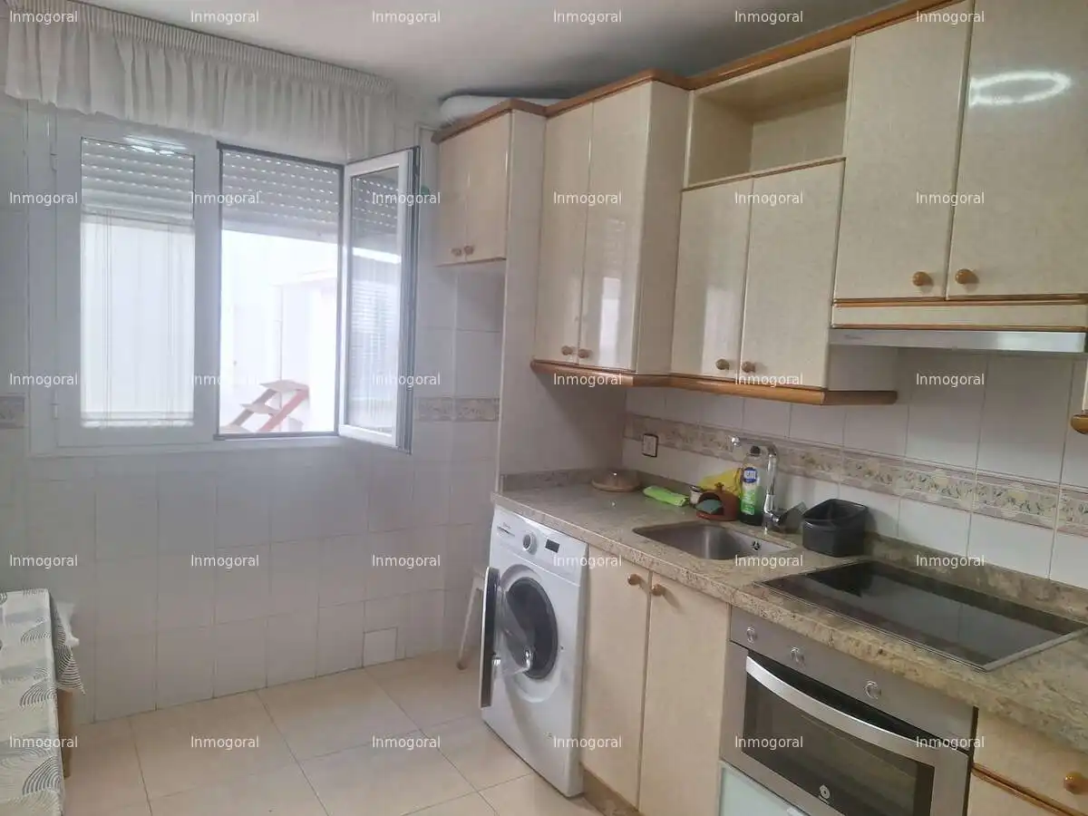 Cocina de Piso en venta en León Capital  con Calefacción, Terraza y Trastero