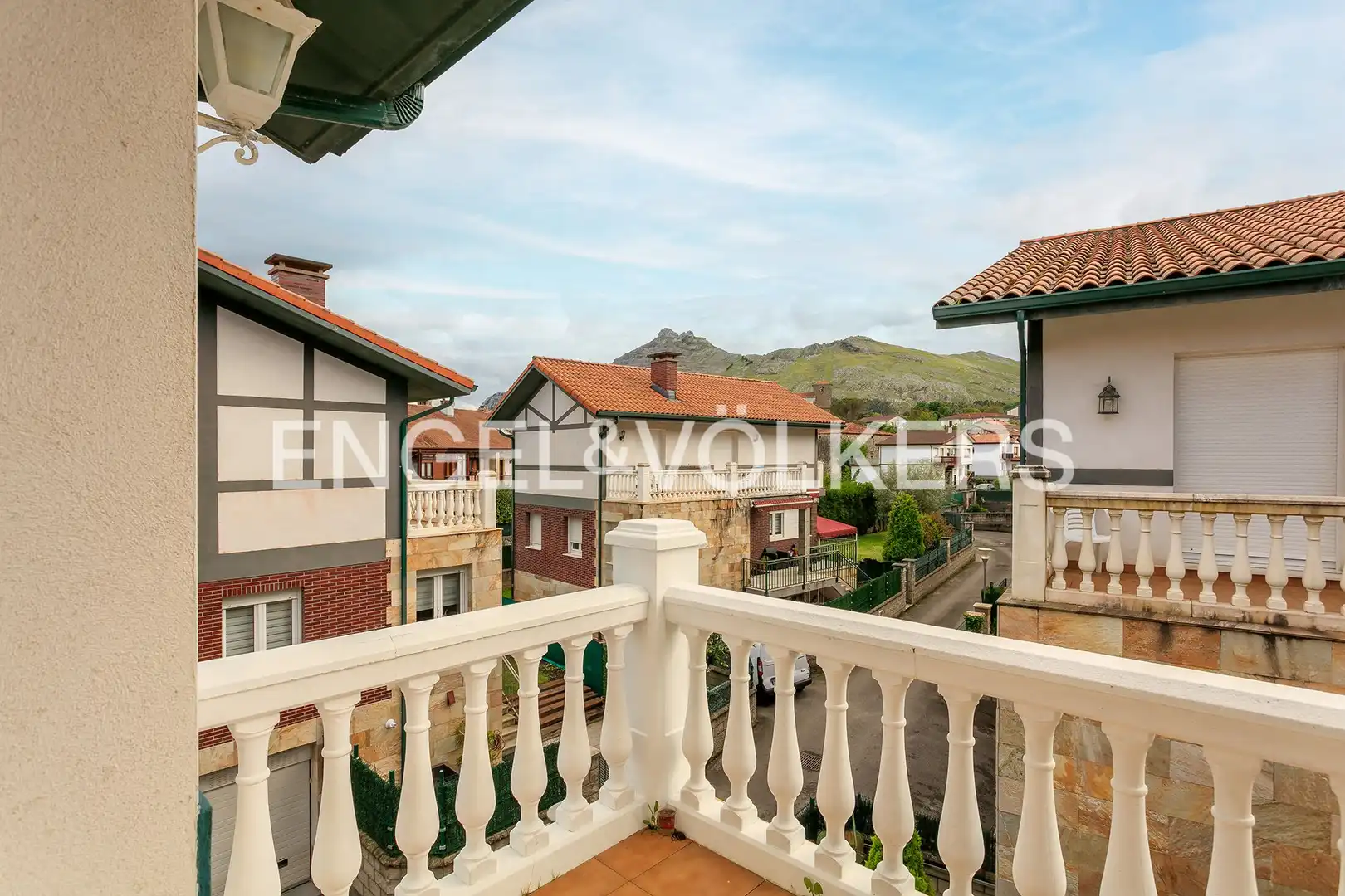 Terraza de Casa o chalet en venta en Castro-Urdiales con Calefacción, Jardín privado y Terraza