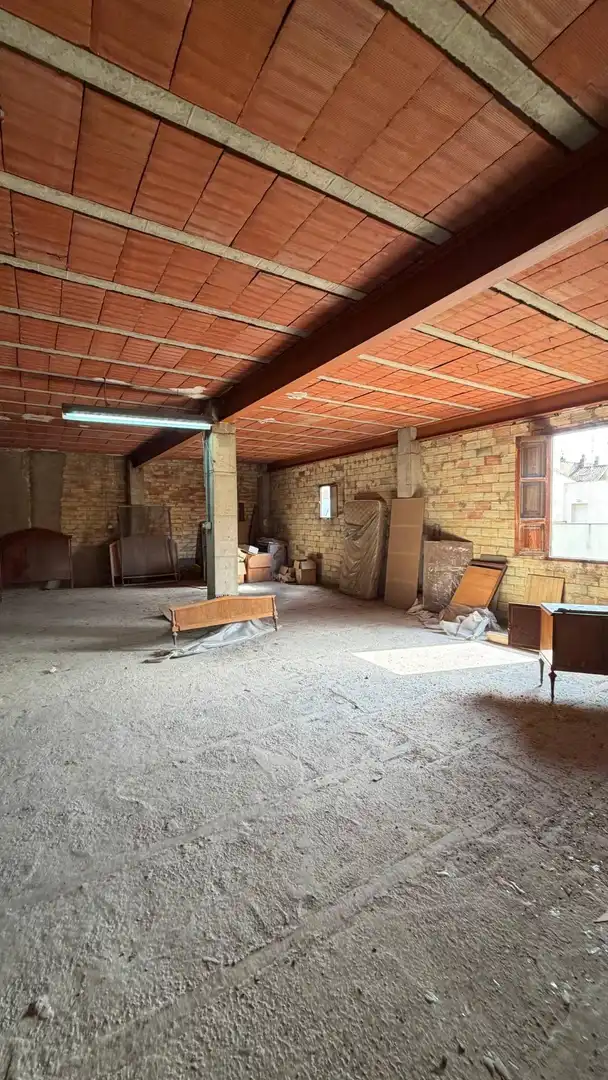 Buildings for sale in Alfafar, Valencia