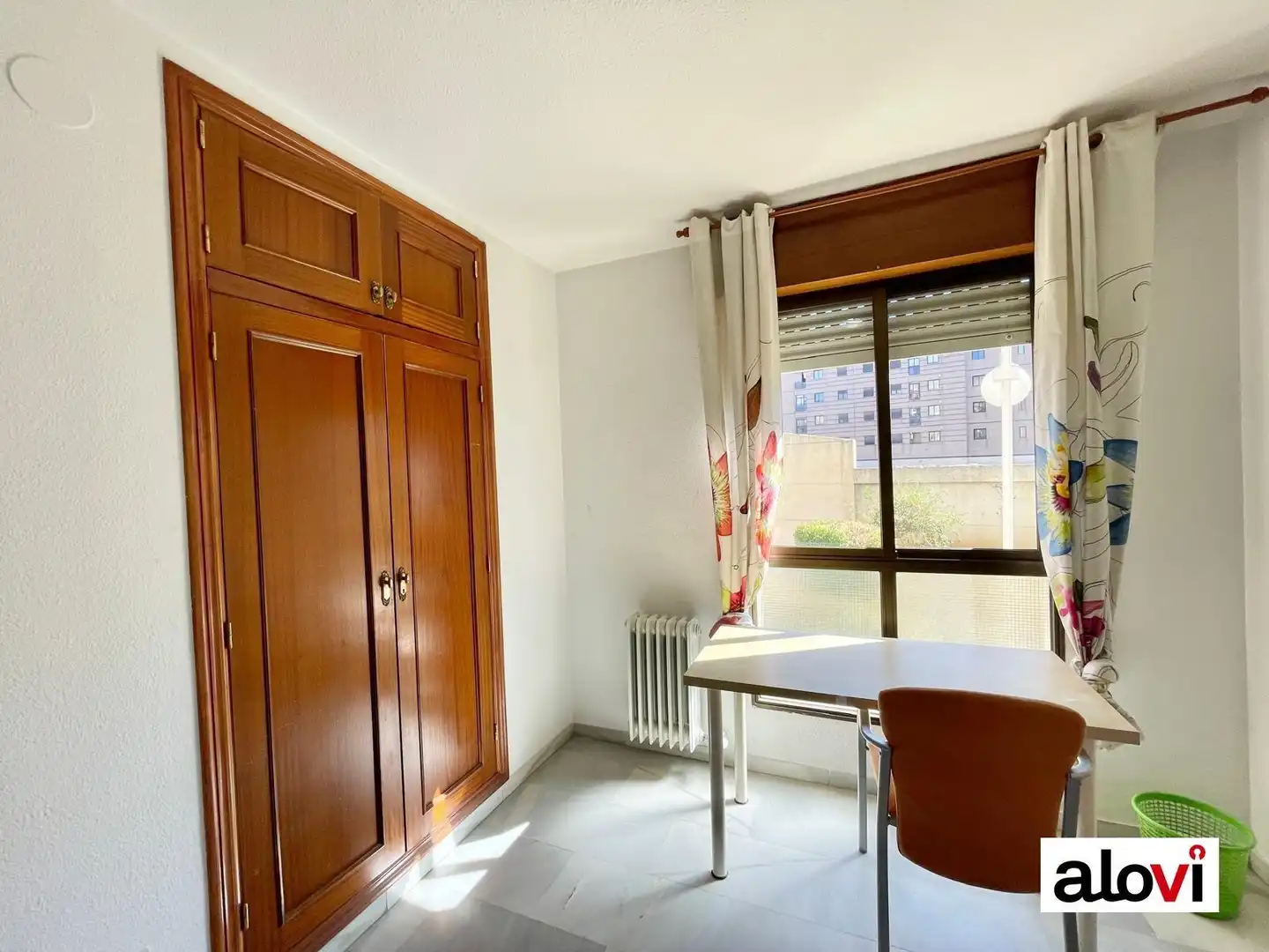 Schlafzimmer von Wohnung zur untervermieten in Granada mit Möbliert