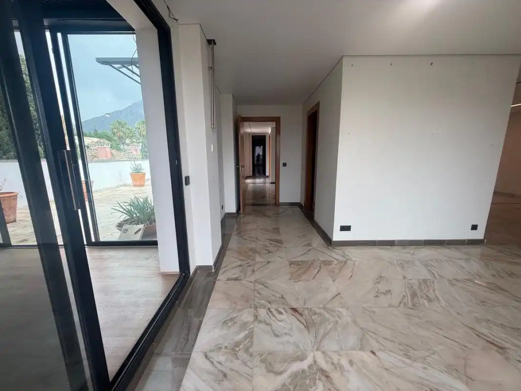 Oficina de alquiler en Marbella con Calefacción