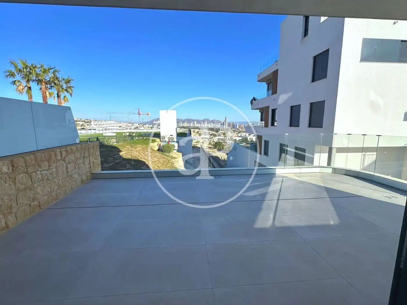 Terraza de Dúplex en venta en Finestrat con Aire acondicionado, Calefacción y Jardín privado