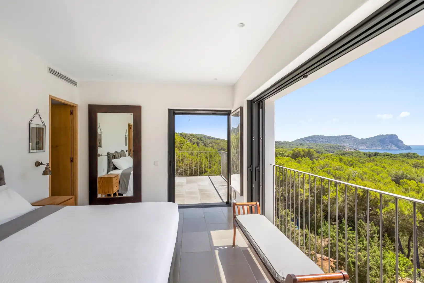 Dormitori de Casa o xalet en venda en Santa Eulària des Riu amb Aire condicionat, Calefacció i Jardí privat