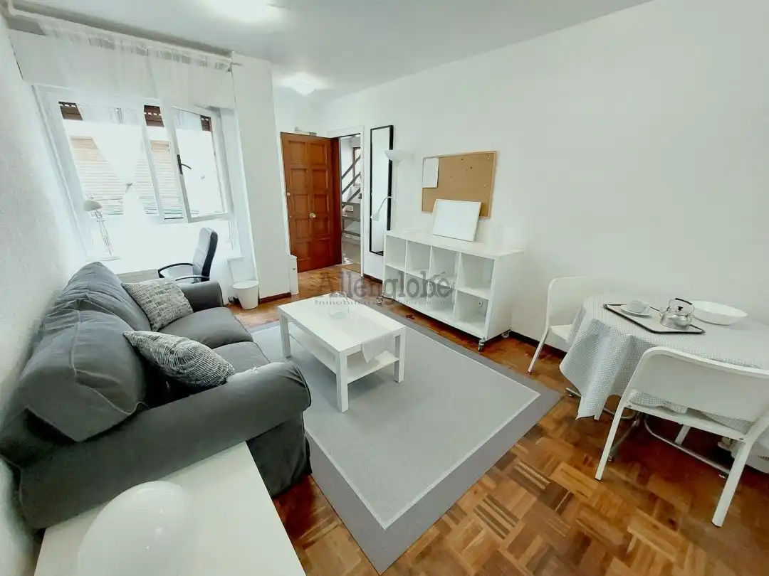 Apartament de lloguer a Calle Martínez Marina, Fontán