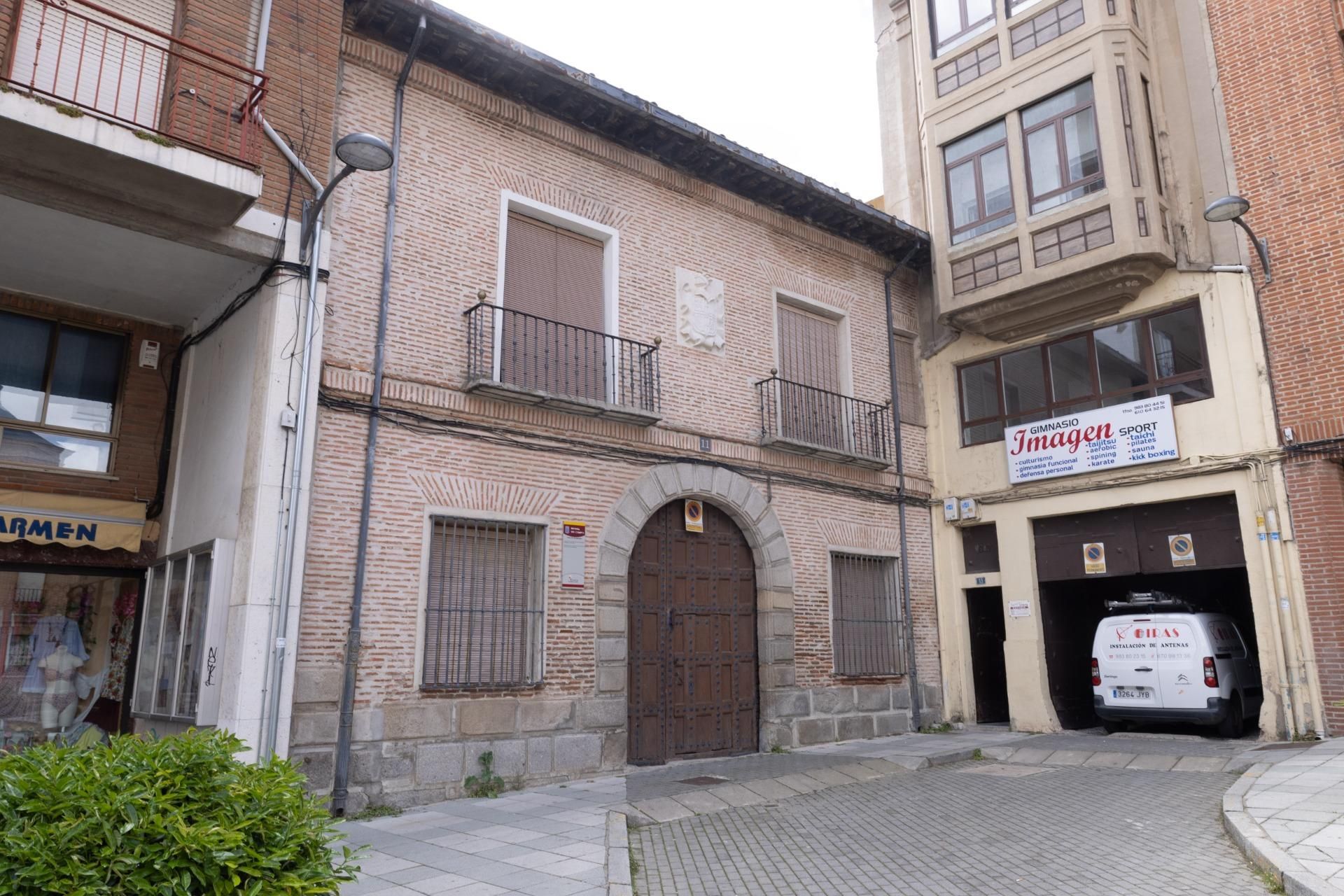 Exterior view of Houses for sale in Medina del Campo  with Private garden, Terrace and Balcony