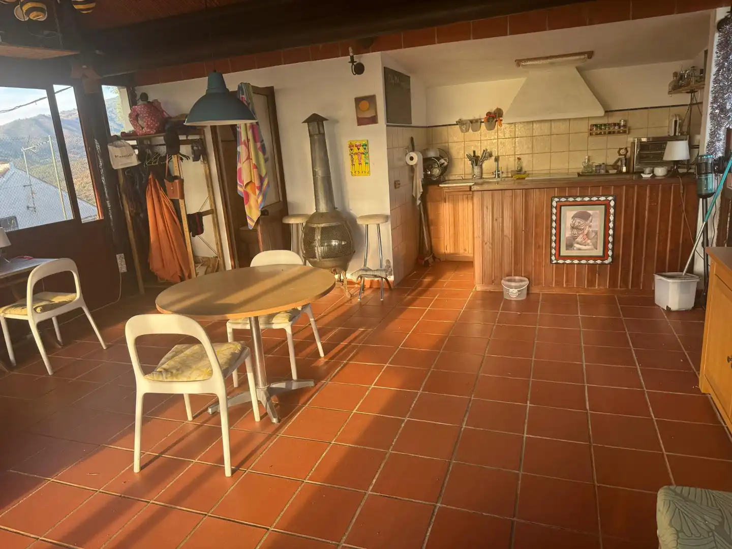 Cuina de Casa o xalet en venda en Marbella amb Jardí privat, Terrassa i Piscina