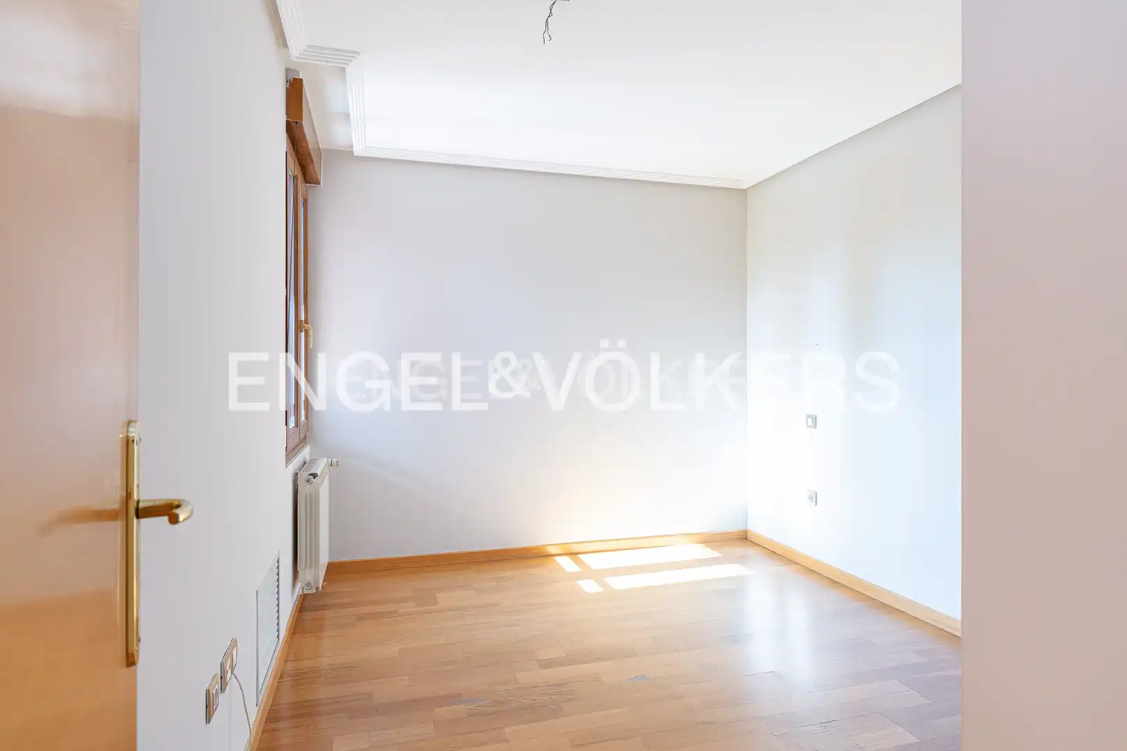 Dining room of Flat for rent in Madrid  with Air Conditioner, Heating and Parquet flooring