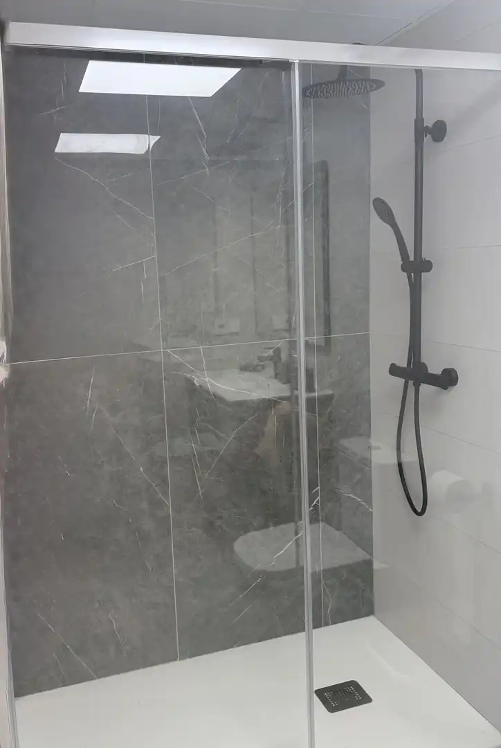 Badezimmer von Wohnung zur Miete in Vélez-Málaga mit Terrasse und Schwimmbad