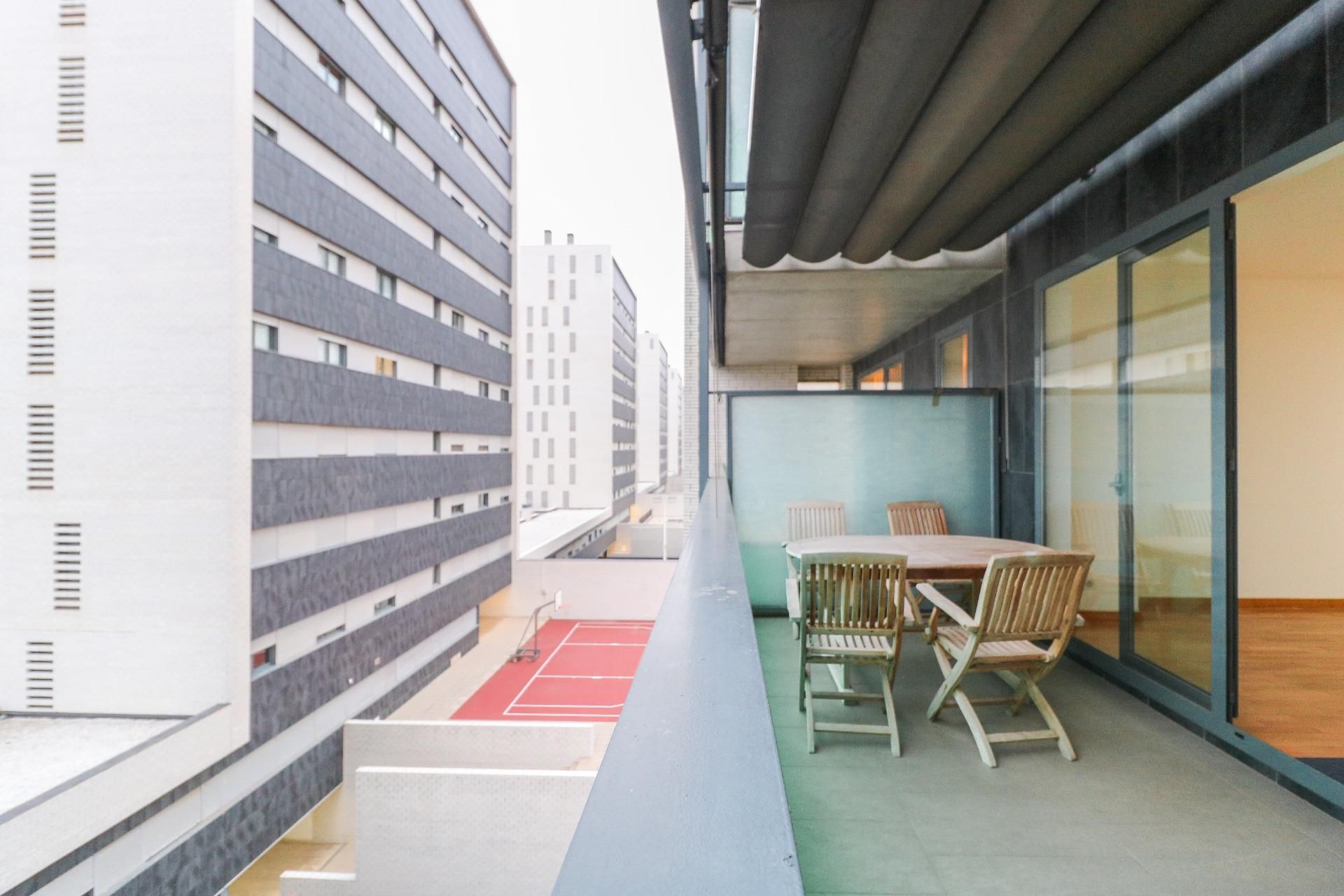 Terraza de Piso en venta en Viladecans con Aire acondicionado, Parquet y Trastero