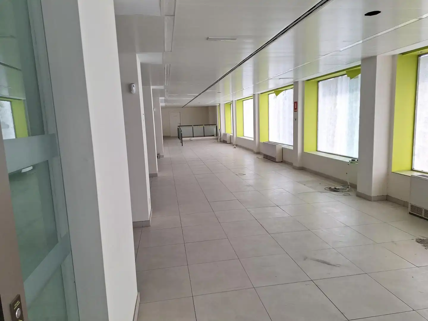 Local comercial de lloguer a Plaza de Cristóbal Colón 7, imagen 5