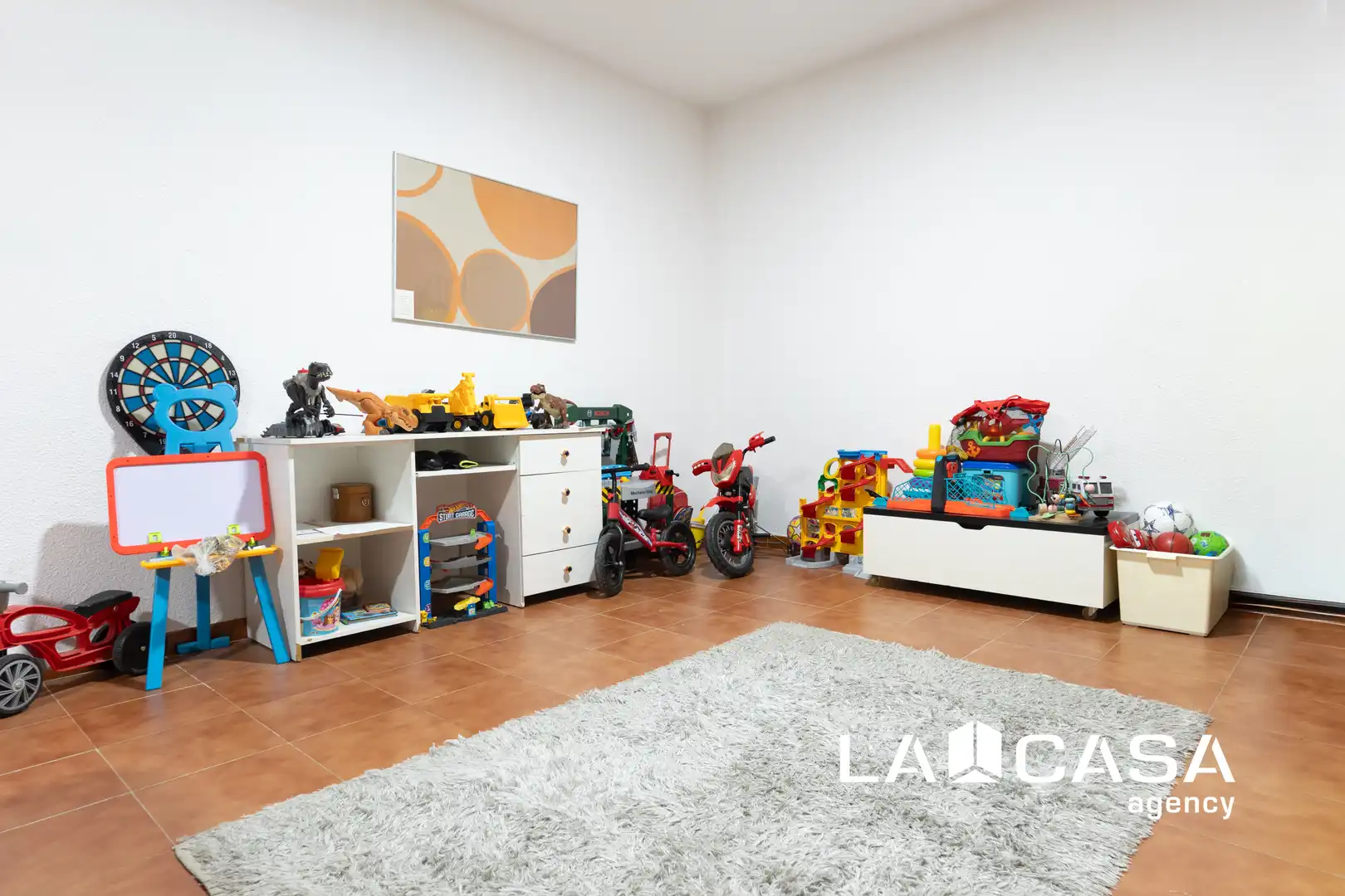 Sala d'estar de Casa adosada en venda en Dos Hermanas amb Aire condicionat i Terrassa