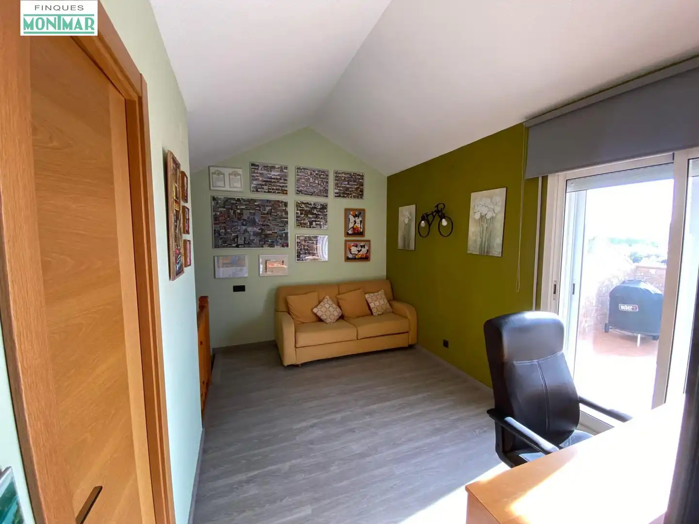 Living room of Attic for sale in Sant Pere de Ribes  with Heating, Private garden and Parquet flooring