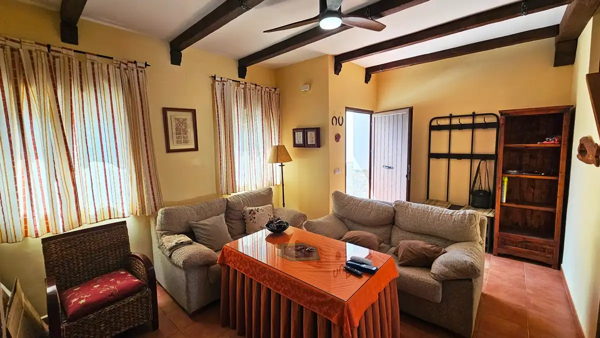 Sala de estar de Casa adosada en venta en Cortelazor con Trastero, Amueblado y Balcón