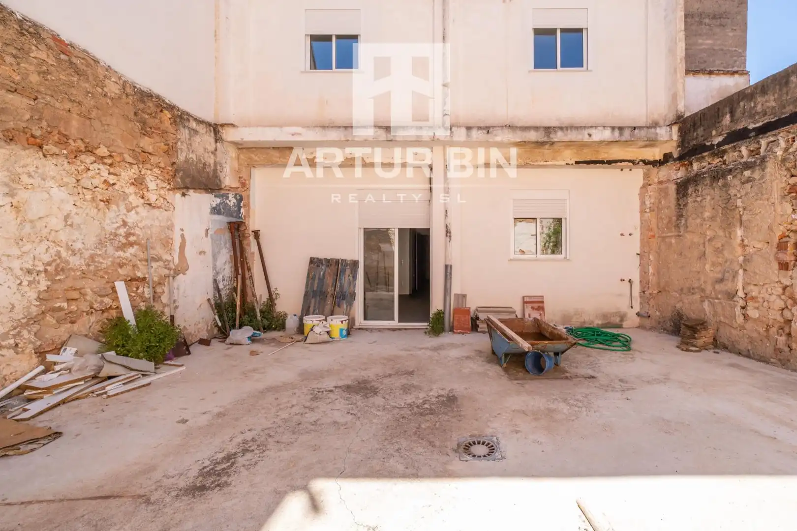 Vista exterior de Casa adosada en venta en Tavernes de la Valldigna con Terraza