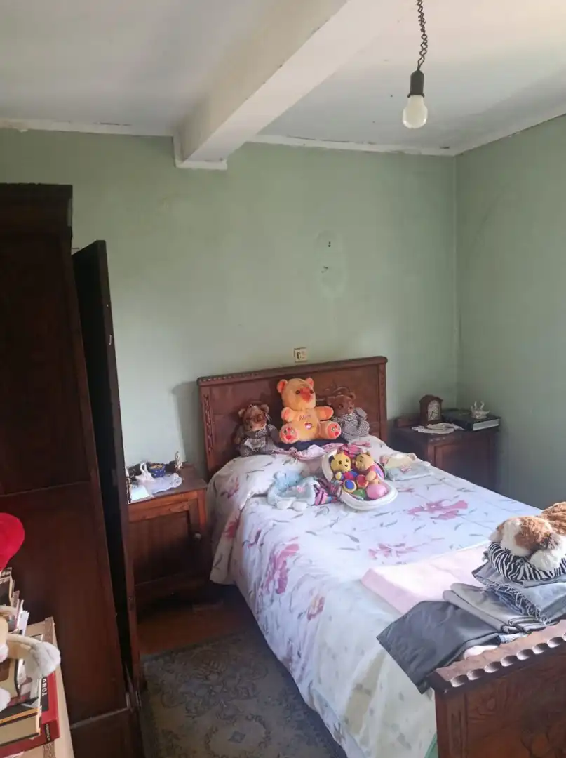 Dormitori de Finca rústica en venda en Pravia amb Jardí privat, Moblat i Forn