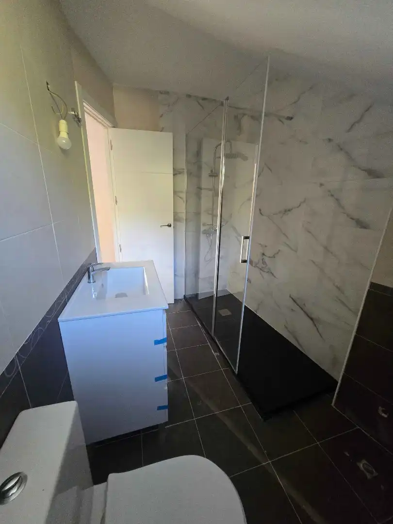 Bathroom of Duplexes for sale in Fuentelencina  with Heating, Terrace and Oven