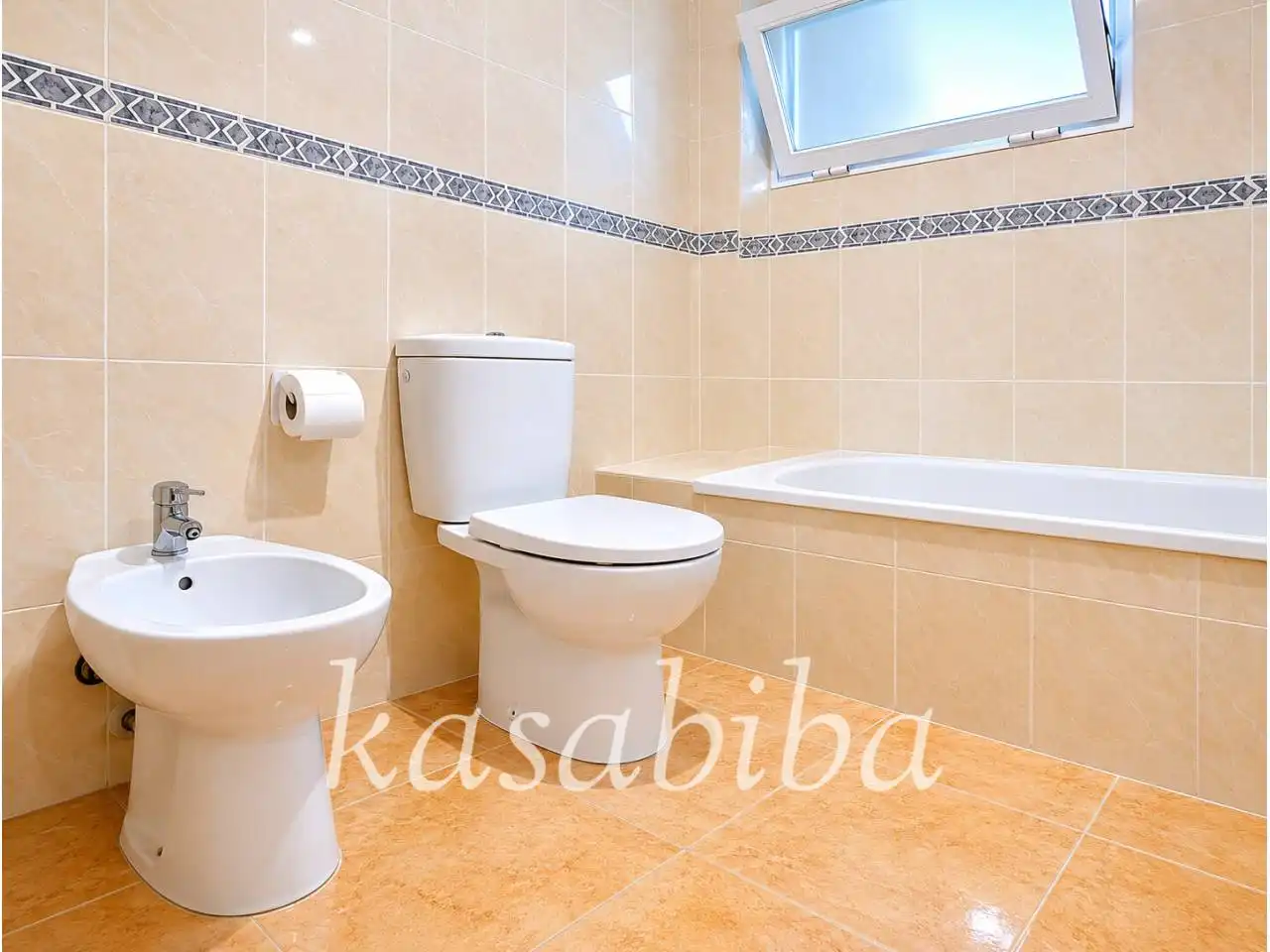 Bathroom of Houses for sale in Godelleta  with Private garden, Terrace and Swimming Pool