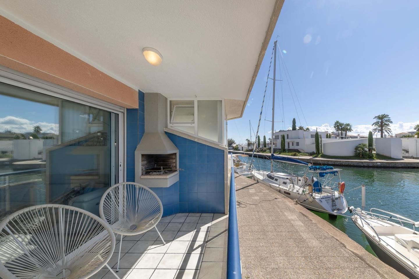 Balcony of Duplex for sale in Empuriabrava  with Air Conditioner, Terrace and Furnished
