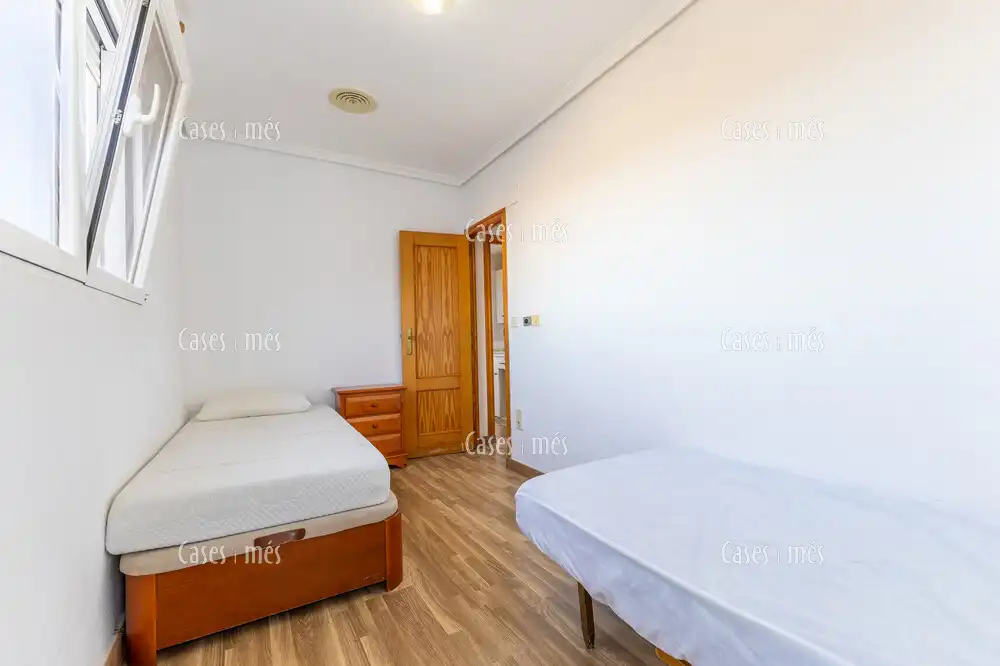 Dormitori de Apartament en venda en La Pobla de Farnals amb Aire condicionat, Calefacció i Moblat