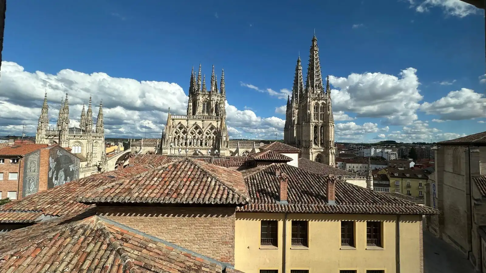 Vista exterior de Pis en venda en Burgos amb Calefacció, Parquet i Traster
