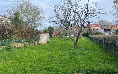 Casa o xalet en venda en Oleiros amb Jardí privat