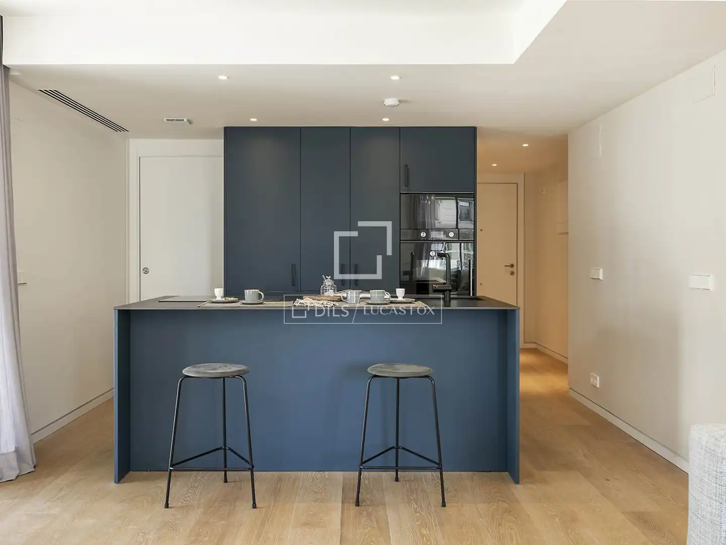 Küche von Wohnung zum Verkauf in Barcelona mit Klimaanlage, Terrasse und Schwimmbad