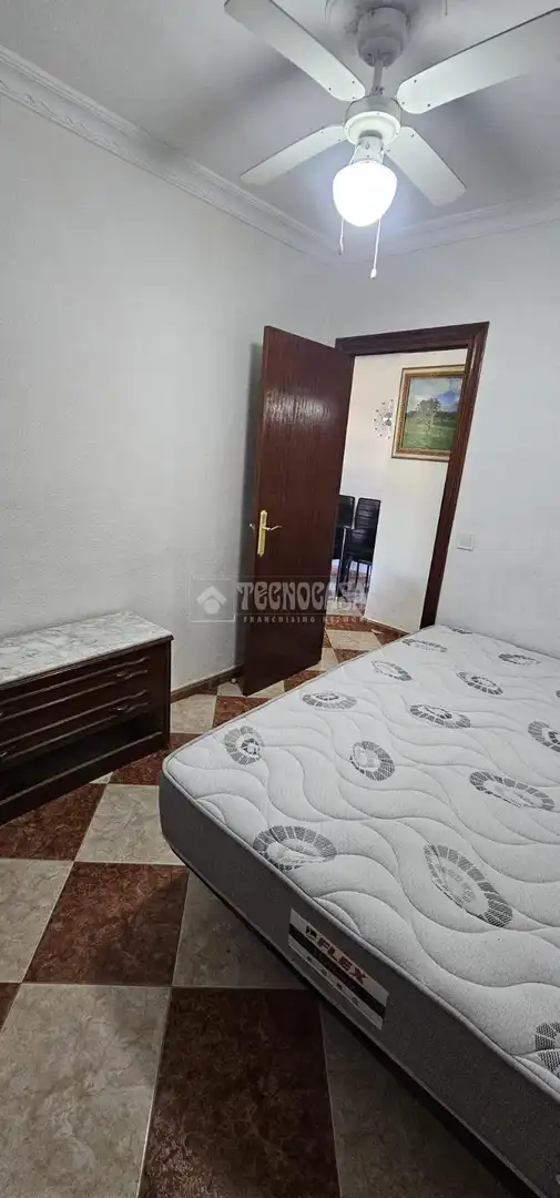 Schlafzimmer von Wohnung zur Miete in Huelva