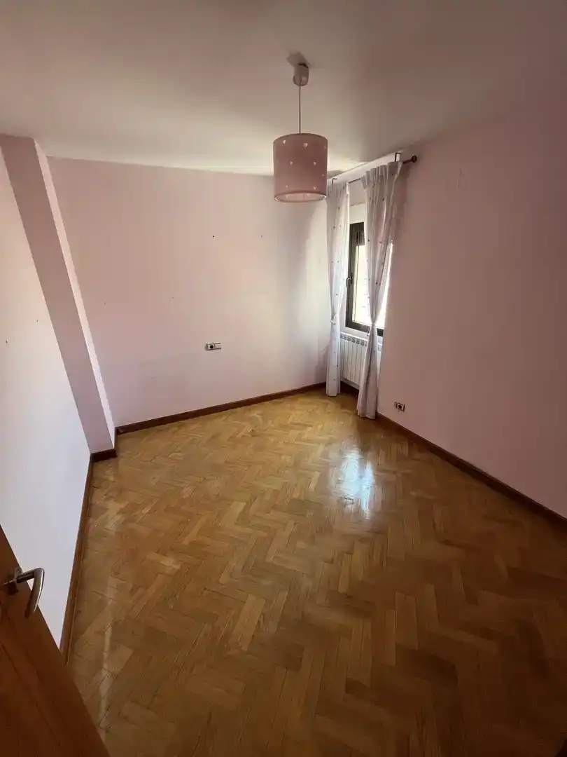 Habitación de Casa adosada en venta en Topas, Salamanca