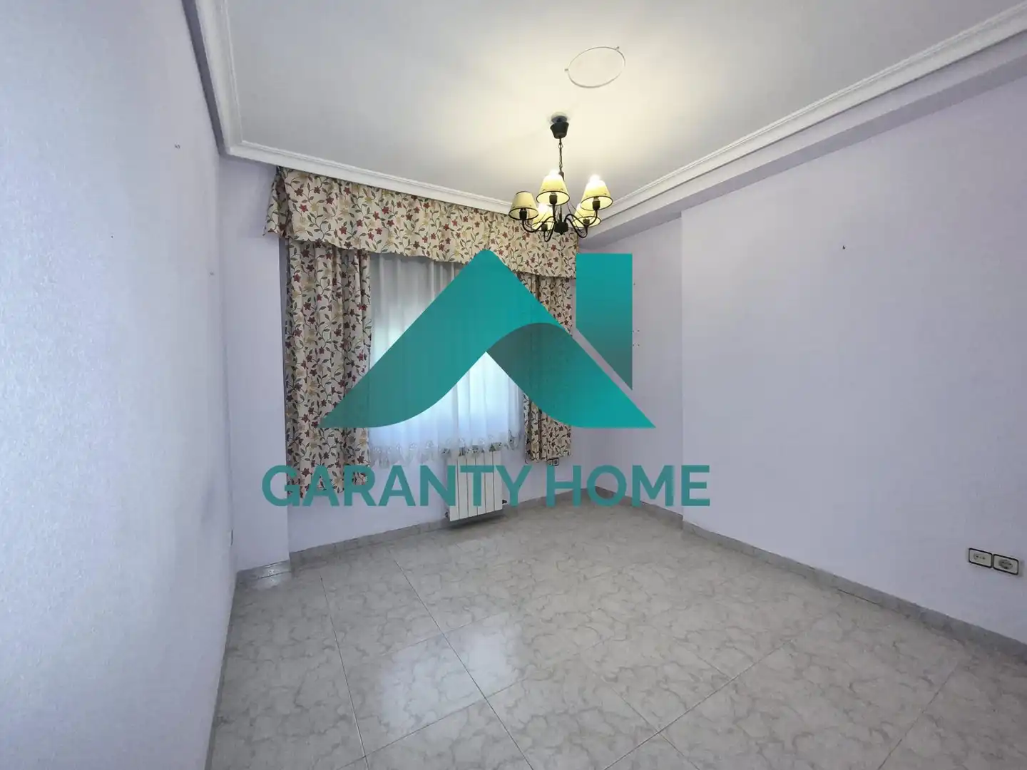 Houses for sale in Cáceres  with Air Conditioner, Heating and Private garden