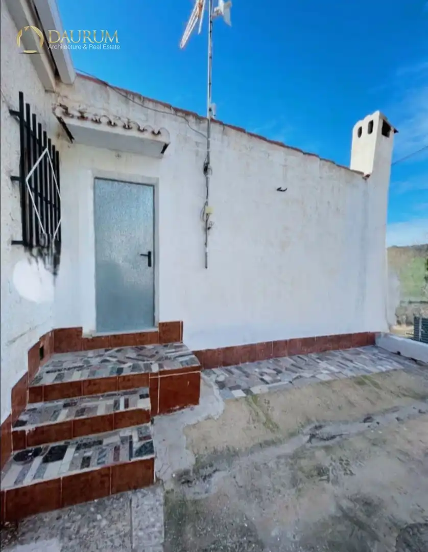 Vista exterior de Casa o xalet en venda en Elche / Elx amb Aire condicionat, Terrassa i Traster