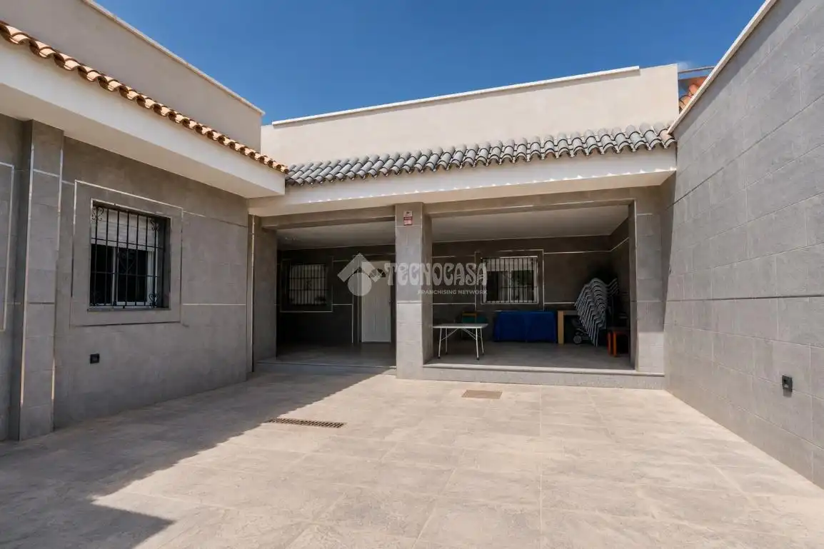 Vista exterior de Casa o chalet en venta en Almería