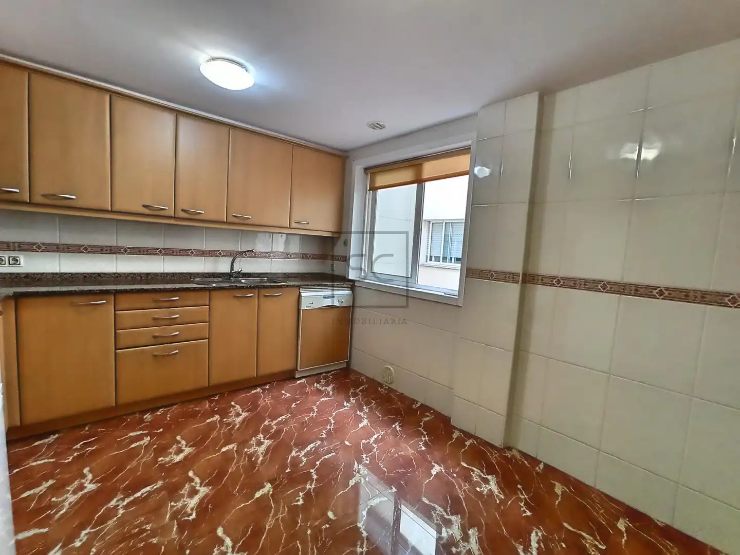 Cocina de Piso en venta en Narón con Calefacción y Trastero