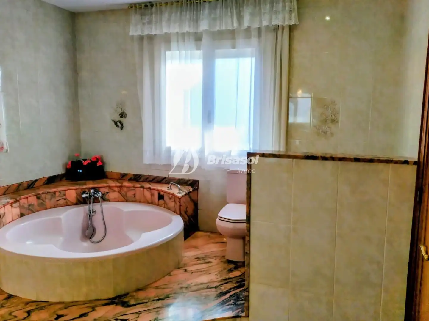 Baño de Casa o chalet en venta en Tarragona con Aire acondicionado, Calefacción y Jardín privado