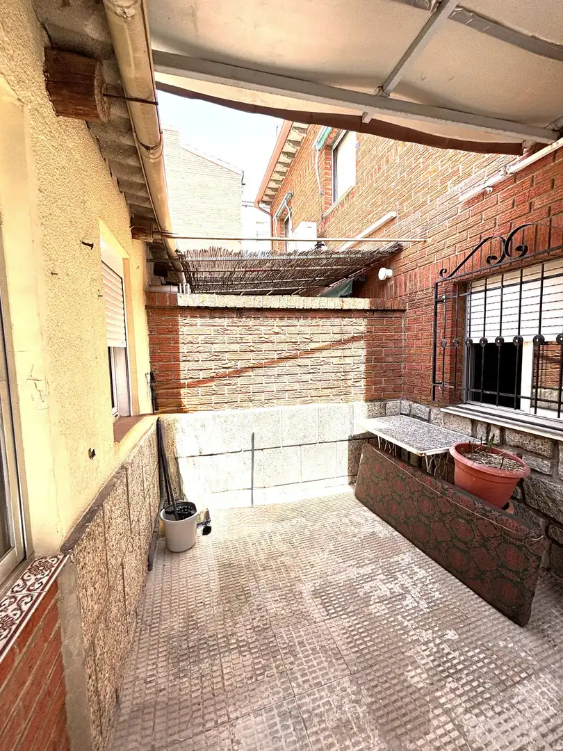 Vista exterior de Casa o chalet en venta en Polán con Calefacción, Jardín privado y Terraza
