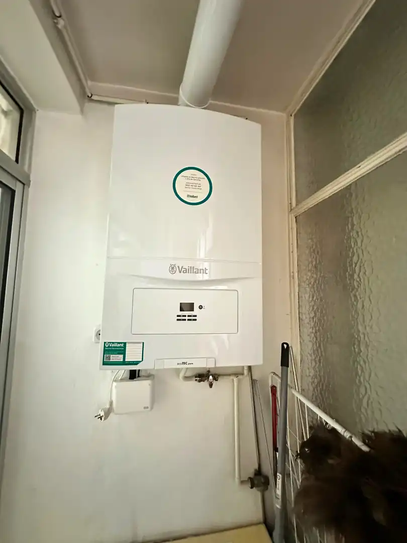 Bathroom of Flat for sale in Valladolid  with Heating and Furnished